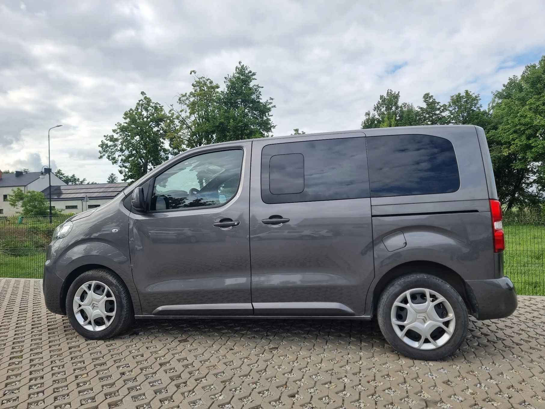 Citroën Jumpy Combi po opłatach,faktura Marża,wersja 8-mio osobowa,samochód jeździ.