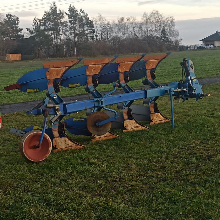 Pług OVERUM  CX 4 skibowy obrotowy.  4x50