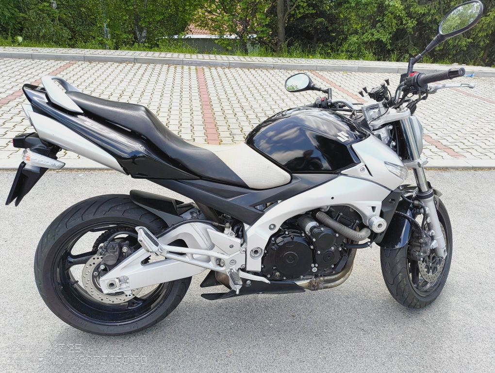 Suzuki GSR-600. Zadbany