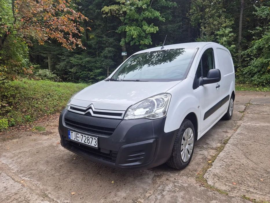 Citroën BERLINGO  Zarejestrowany w PL 3-Osobowy Klimatyzacja Kolorowa Nawigacja POLECAM