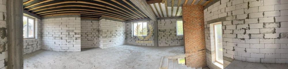 Продаж будинку в мальовничому місті Київа, метро Лісова