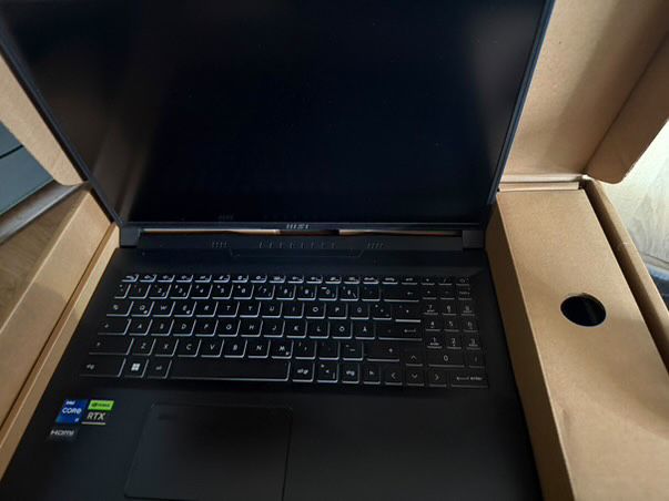 Laptop MSI CreatorPro M16