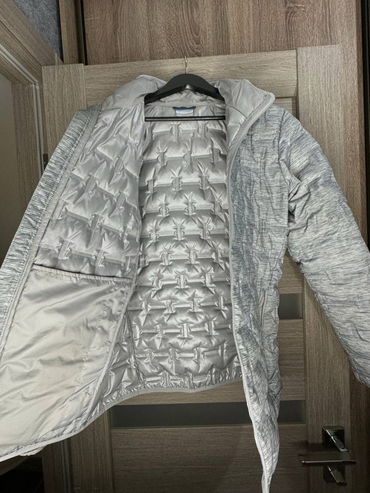 Продам куртку Columbia