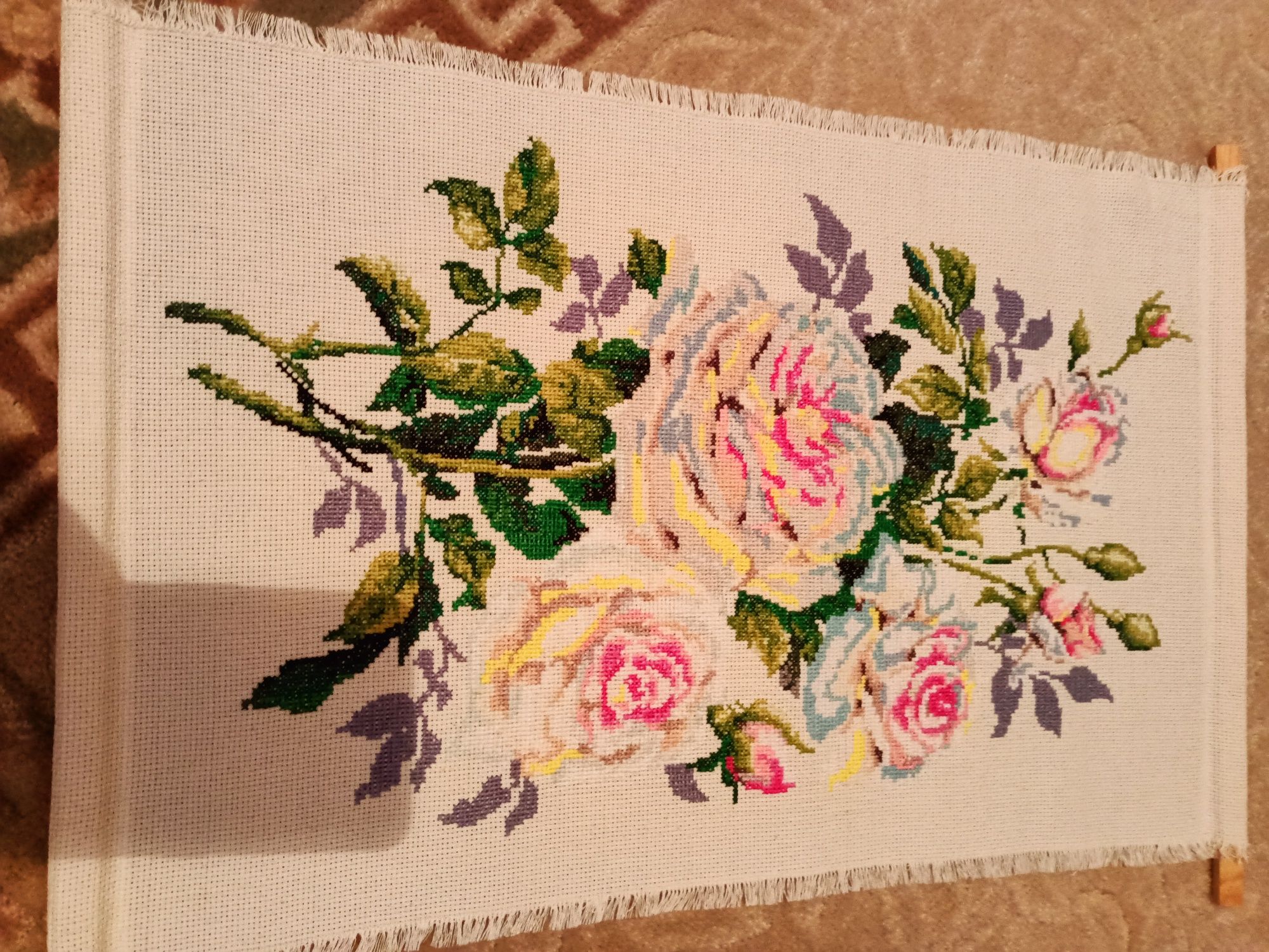 Obraz haftowany krzyżykowy róże