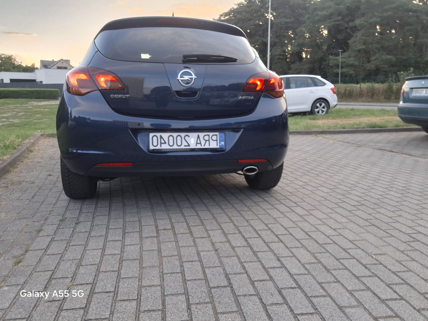 Astra j 1.4t 140km przebieg  100 tyś navi bi xenon