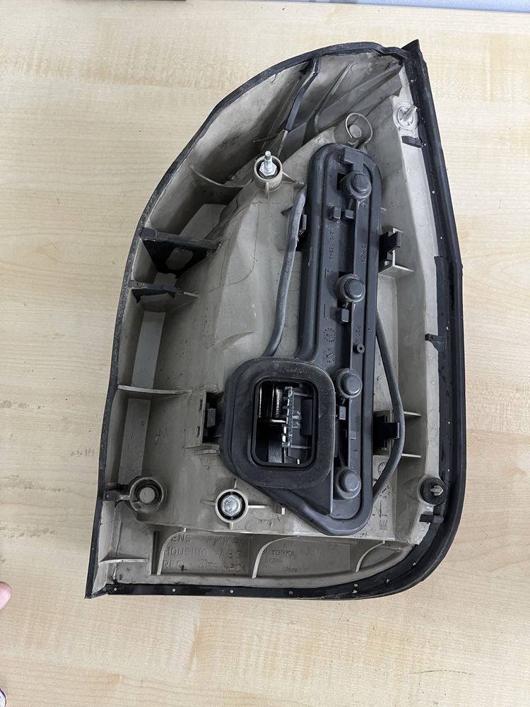Задній ліхтар Opel Zafira a