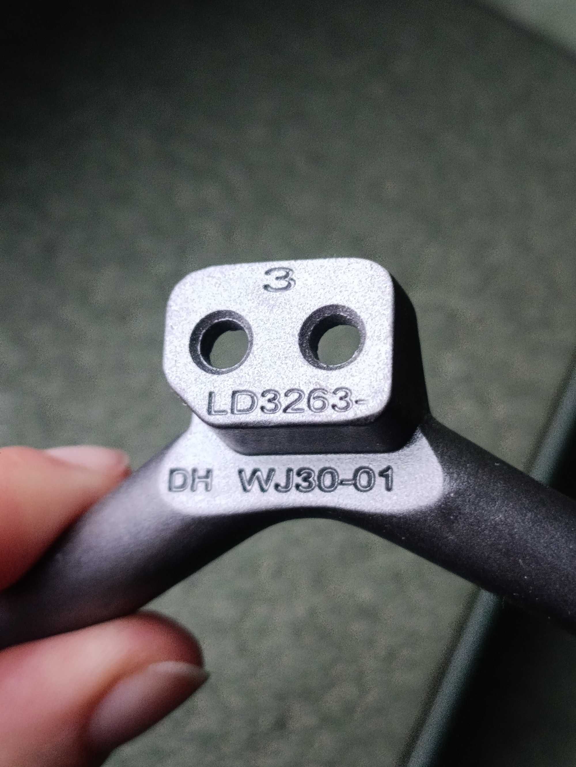 НожкаLD3263-DH WJ30-01 к телевизору Kivi 32F700GU, JVC LT-32MU380