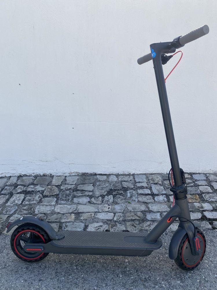 Trotinete elétrica semi novo