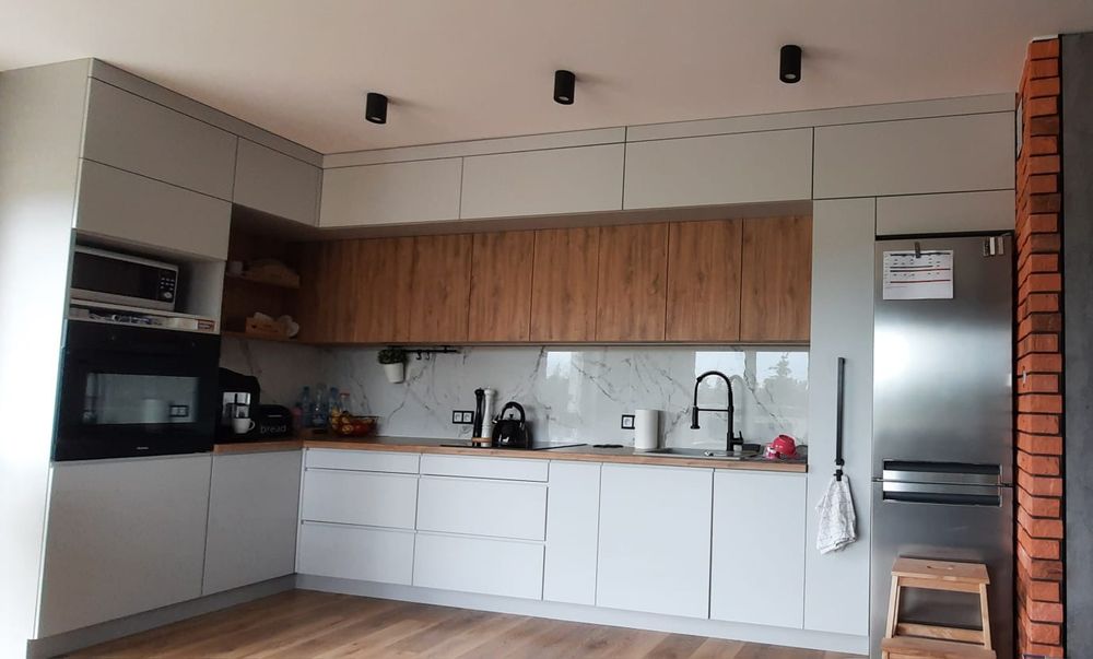 Montaż, składanie, skręcanie. Kuchnie, meble na wymiar