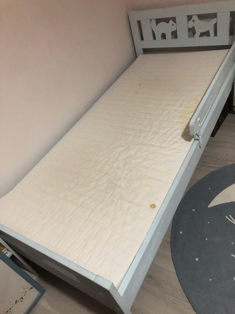 Łóżko IKEA KRITTER  165x75 wraz z materacem.