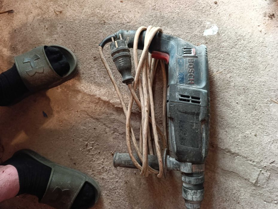 Перфератор бош 2/28 відбійник бош GSH 11 E