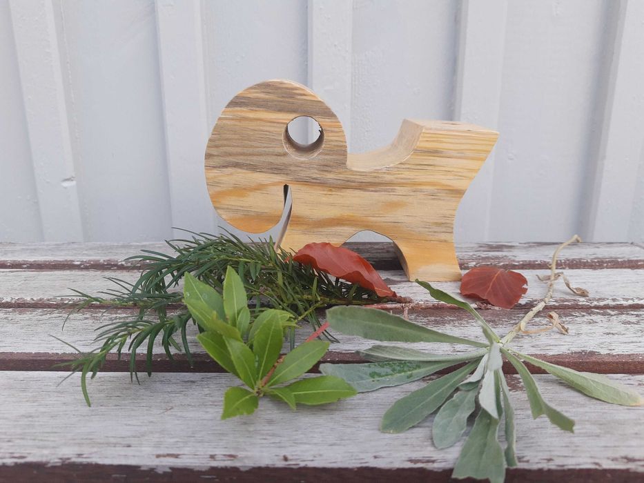 Drewniany świecznik świąteczny handmade kształt koziołka Szwecja 1980