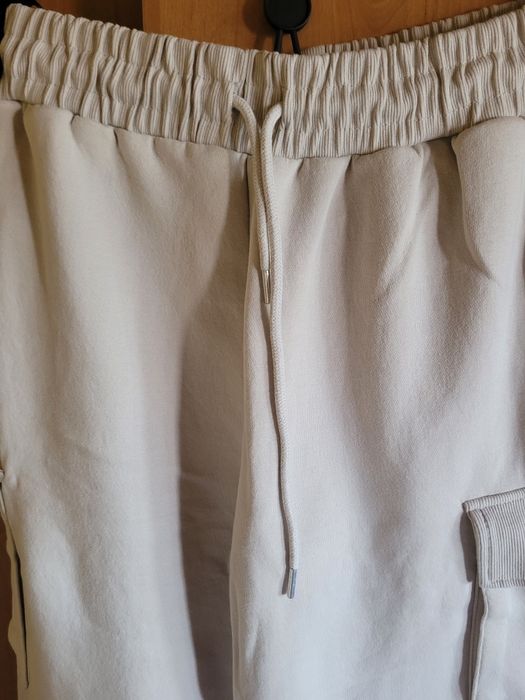 Zara spodnie dresowe cargo szerokie nogawki kieszenie M bezowe kremowe