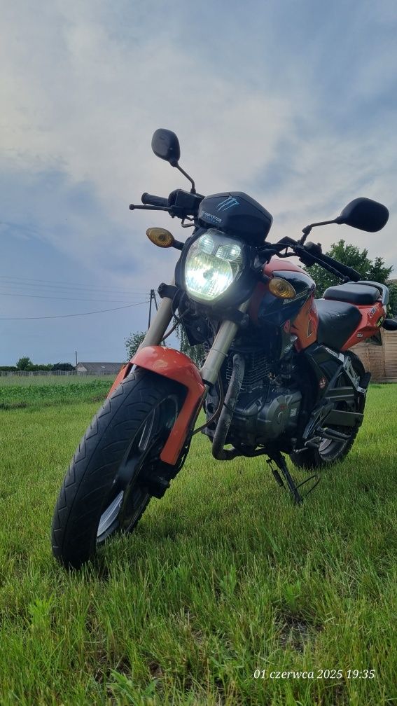Motocykl Zipp Nitro 250