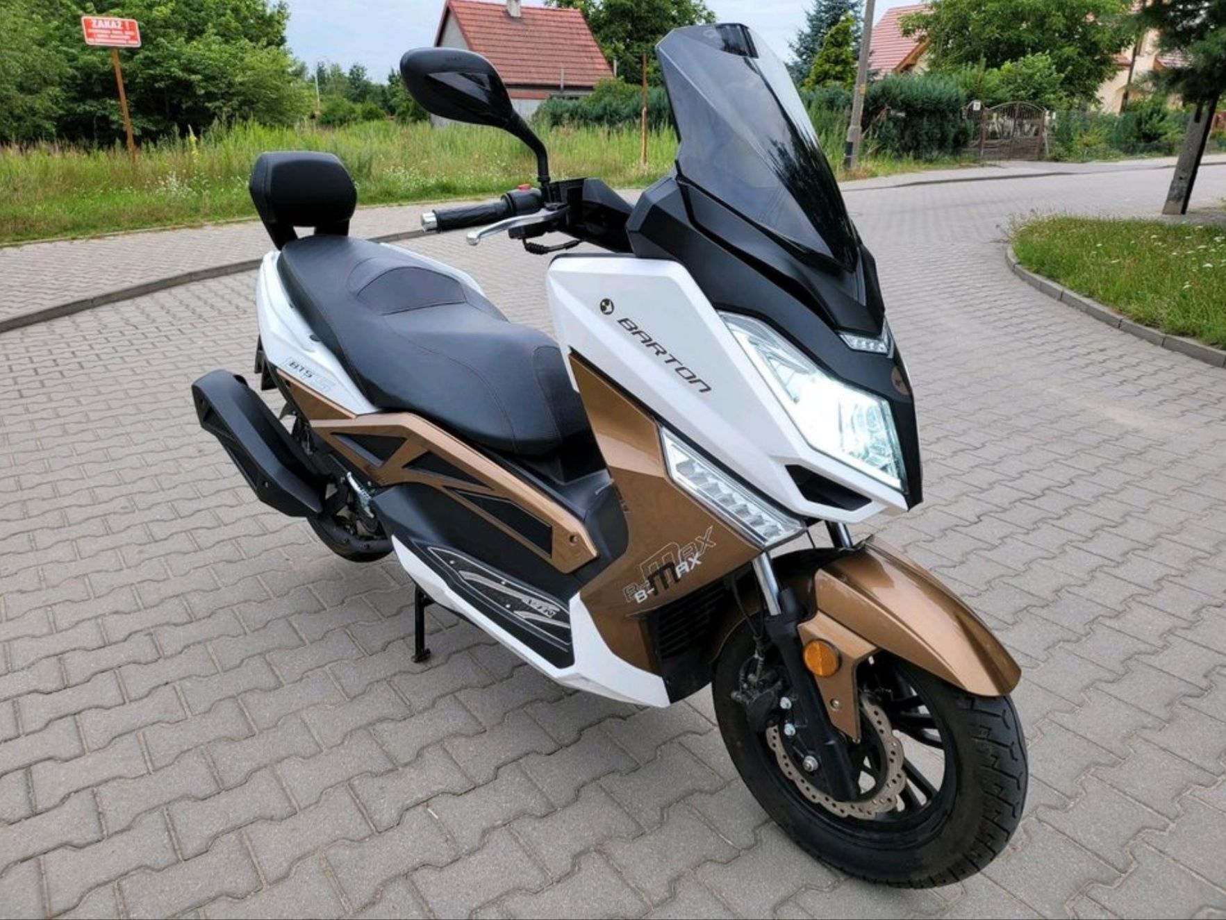 Skuter XXL - Barton B-Max 125 - prawo jazdy kategorii B