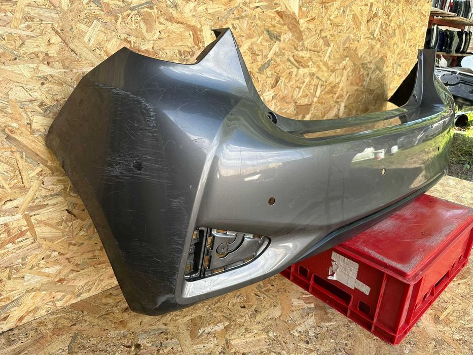 Toyota Yaris III 3 lift 17-19 PDC zderzak tylni tył cały orginał