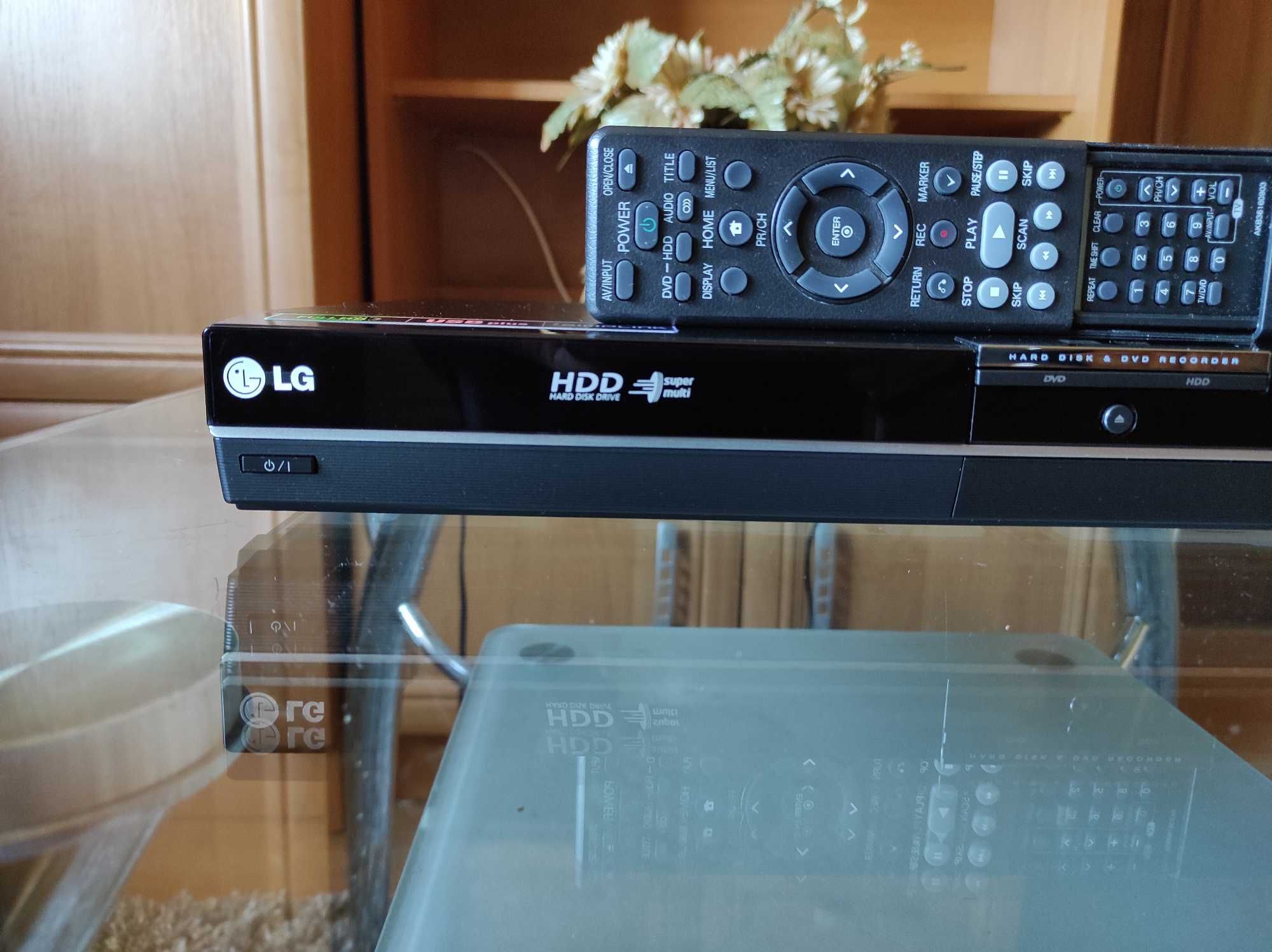 Odtwarzacz DVD, nagrywarka DVD LG RH487H + pilot + kable SCART i HDMI