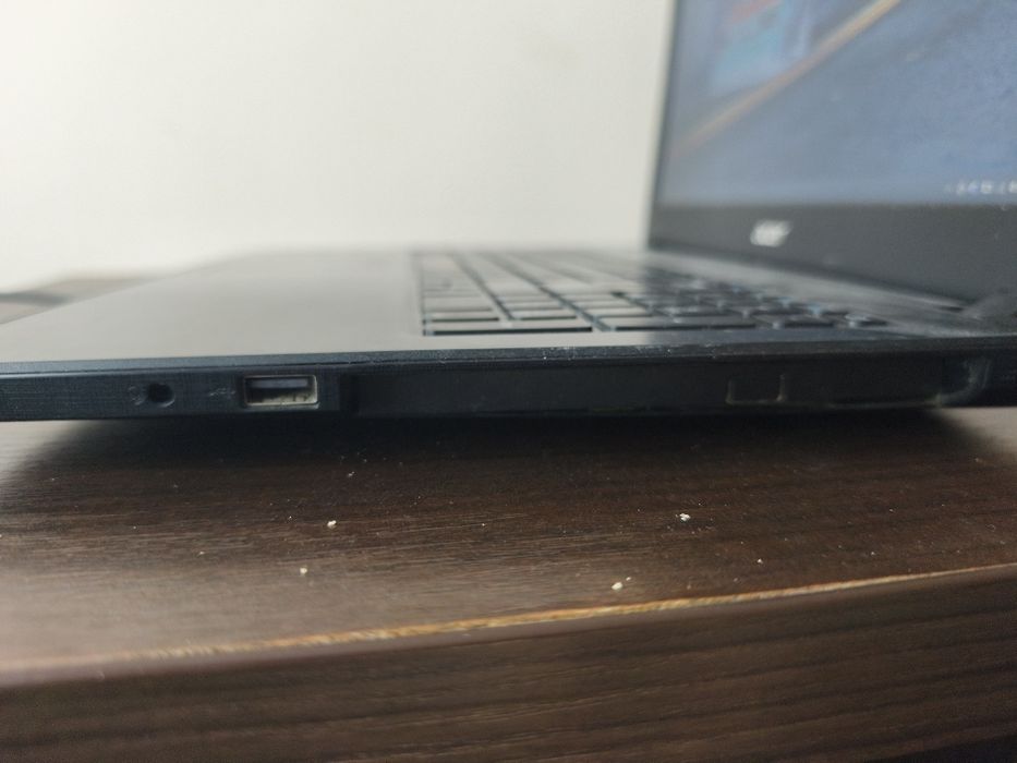 Laptop Acer aspire F15