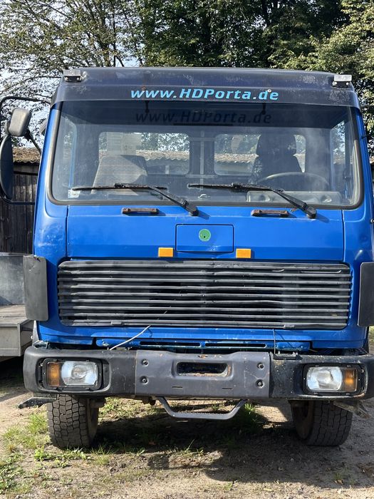 Mercedes.  6x4.   rama  do zabudowy
