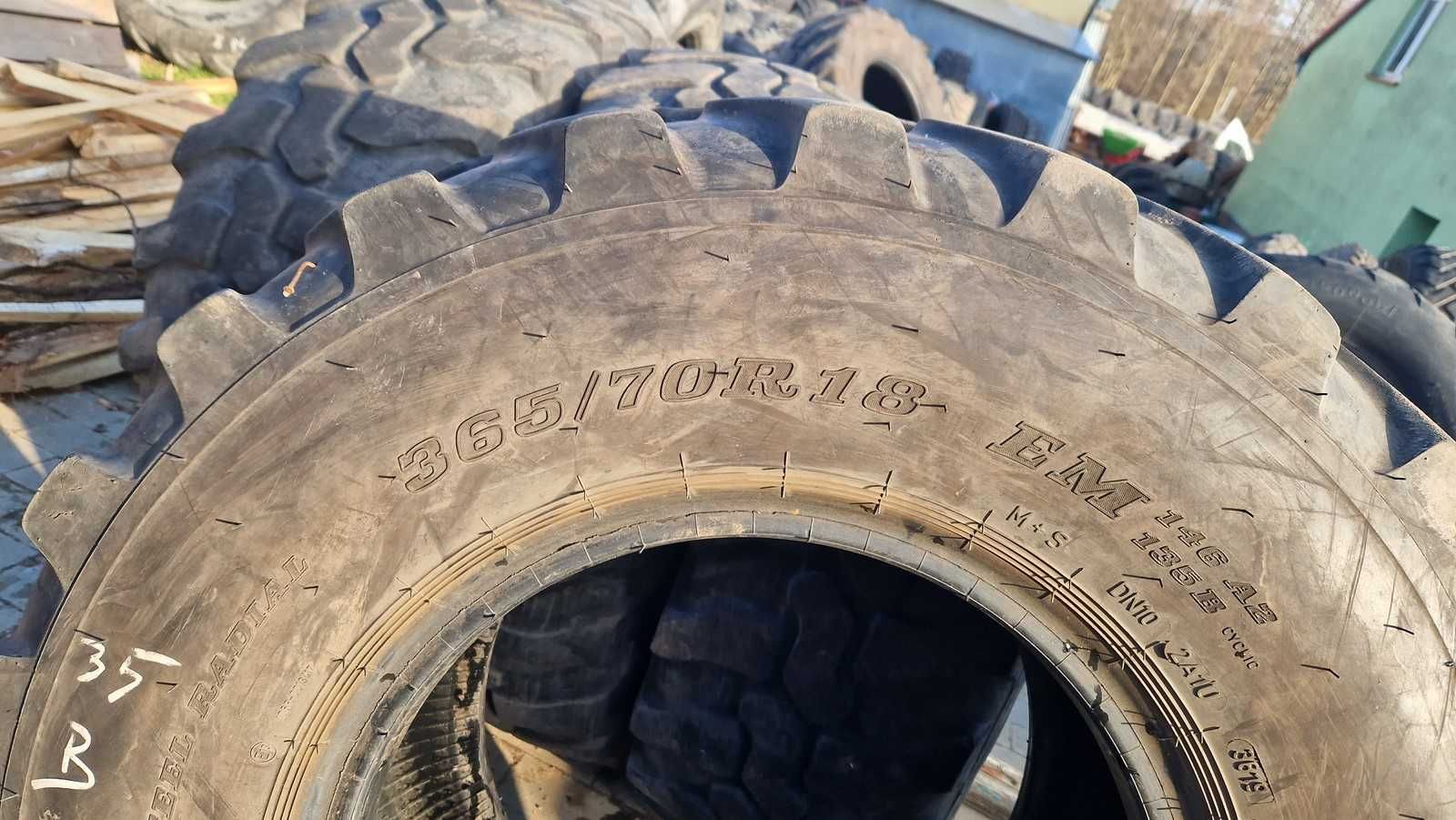 365/70r18 12.5/80-18 12.5-18 340/80-18 Dunlop 50% bieżnik