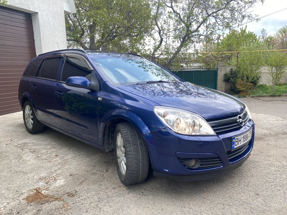 Opel Astra H 2008 год