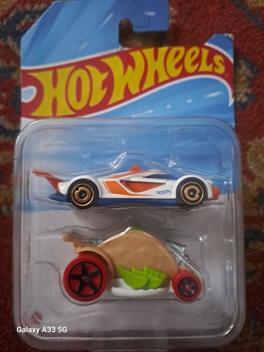 Autka Hot Wheels