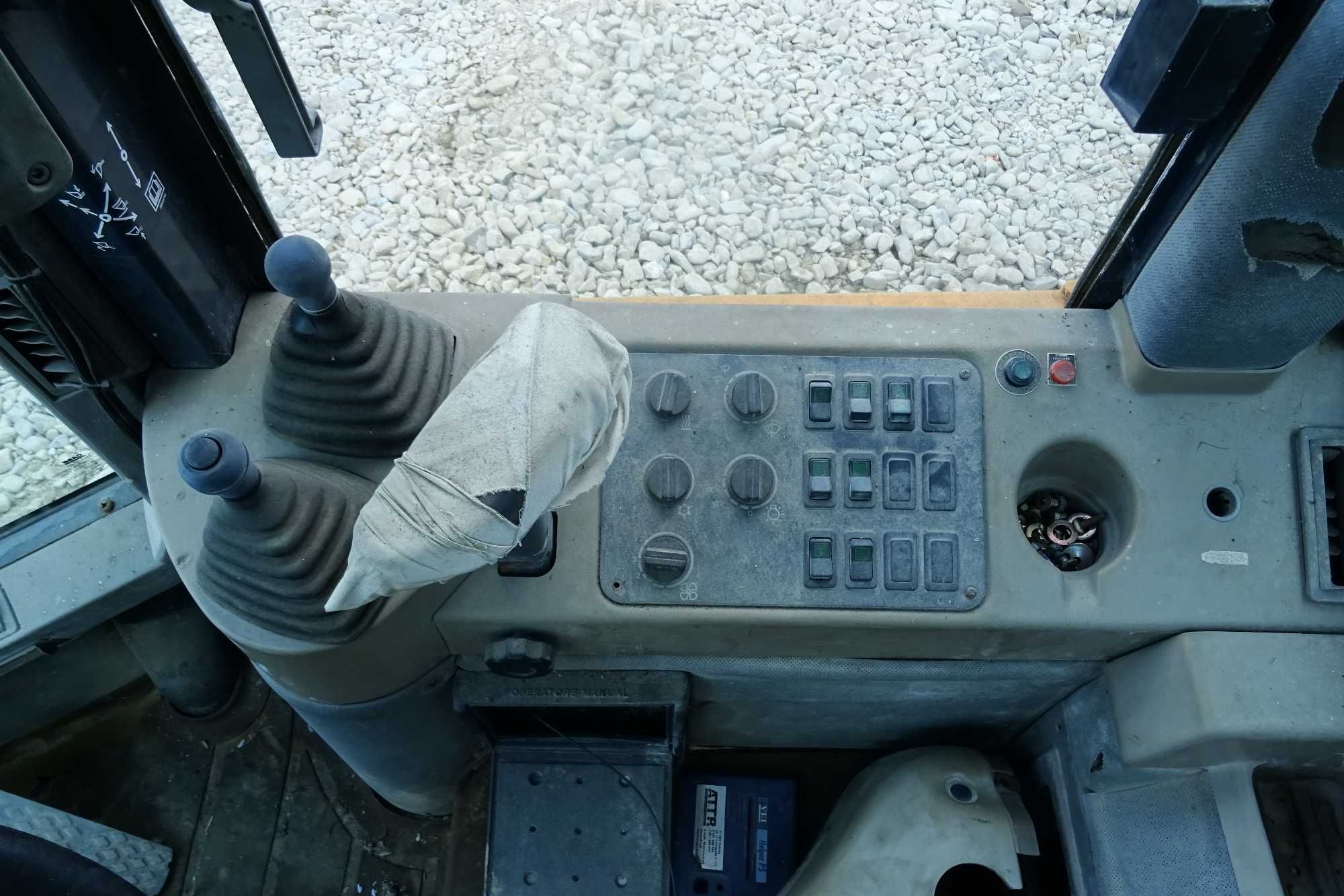 Kabina do ładowarki Case 921C. Stan bardzo dobry
