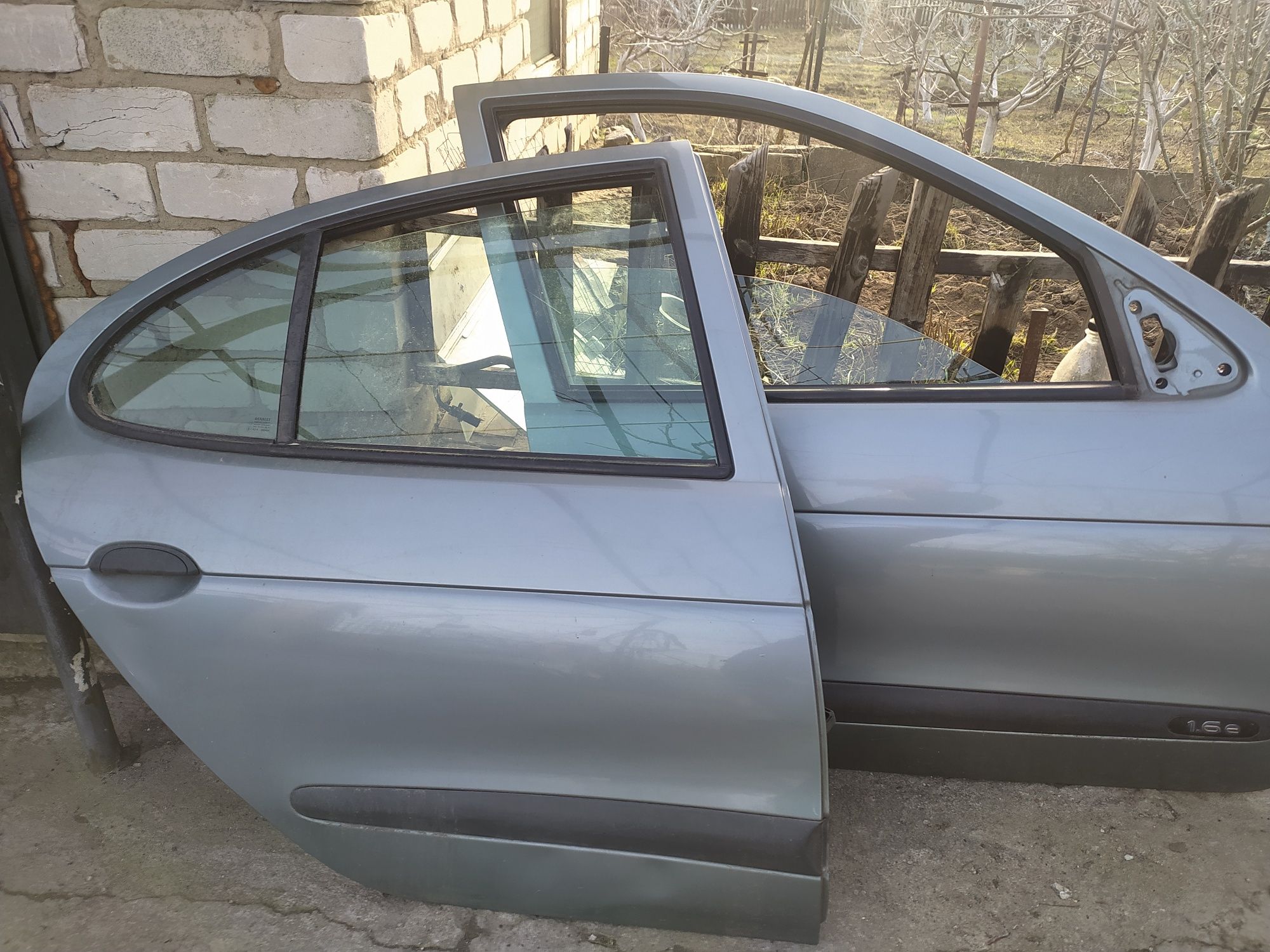 Двигатель 1.6 renault megane 1