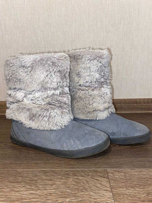 Чобітки на дівчинку Adidas 38 розмір