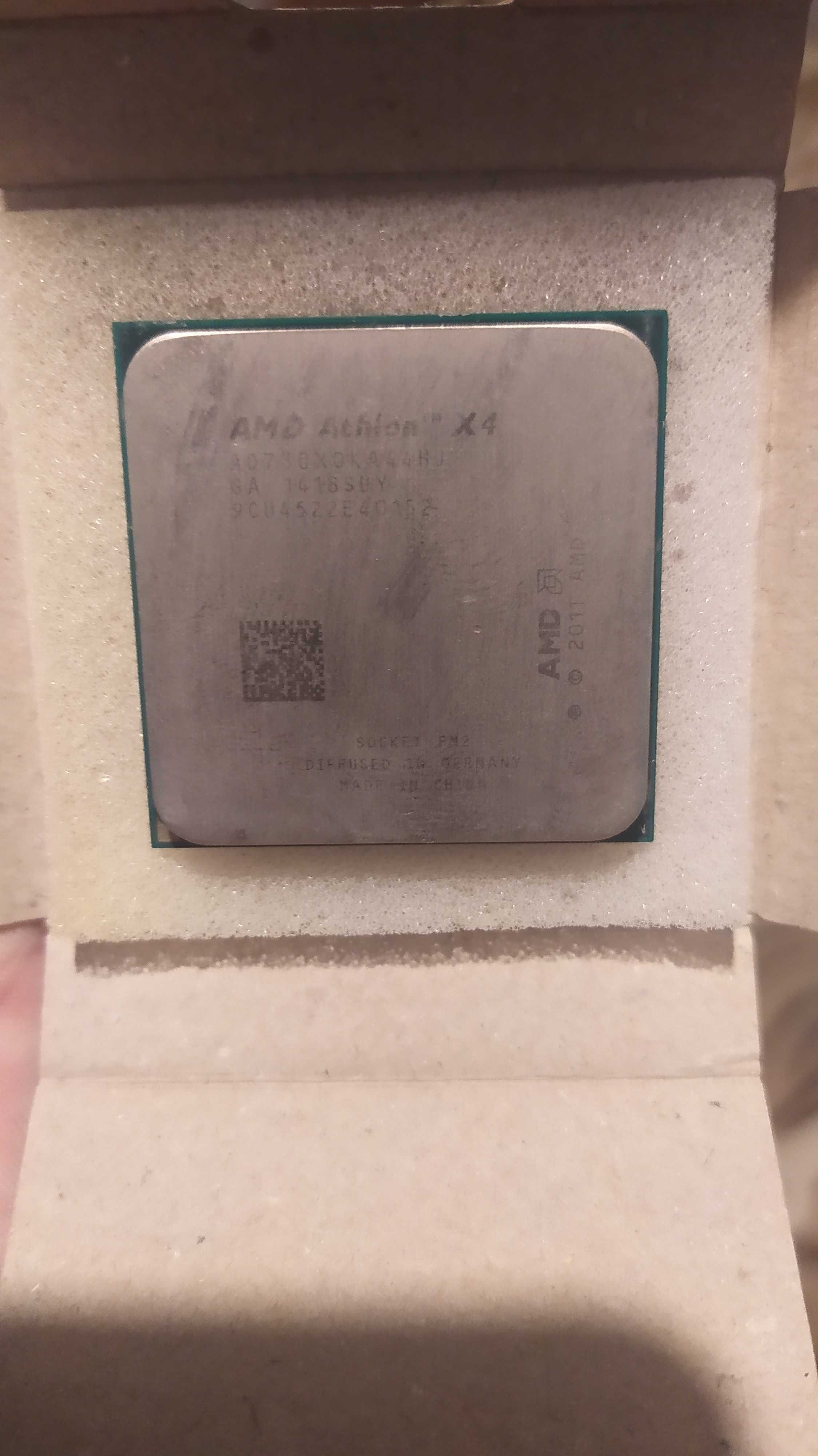 Процессор AMD Athlon II X4 730 (Socket FM2)