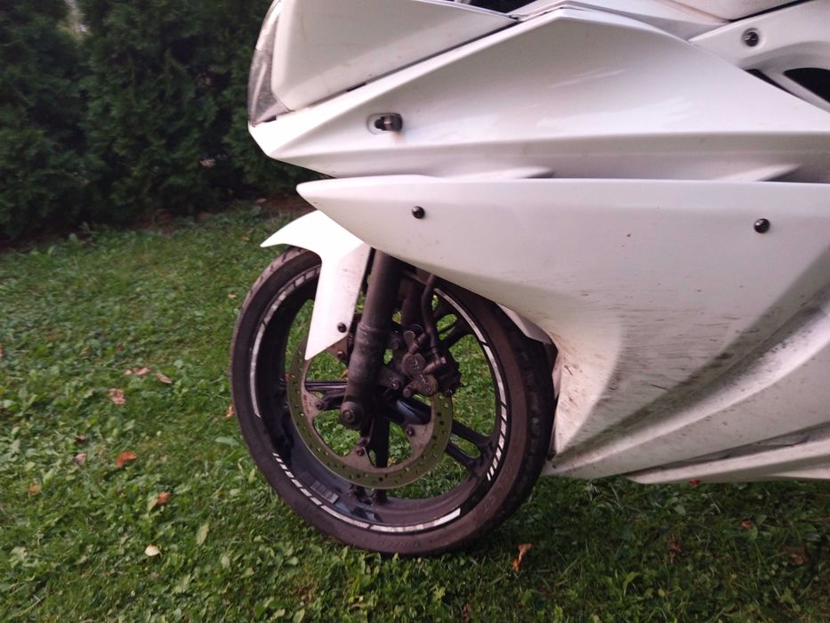 Yamaha yzf-r 125 z 2013