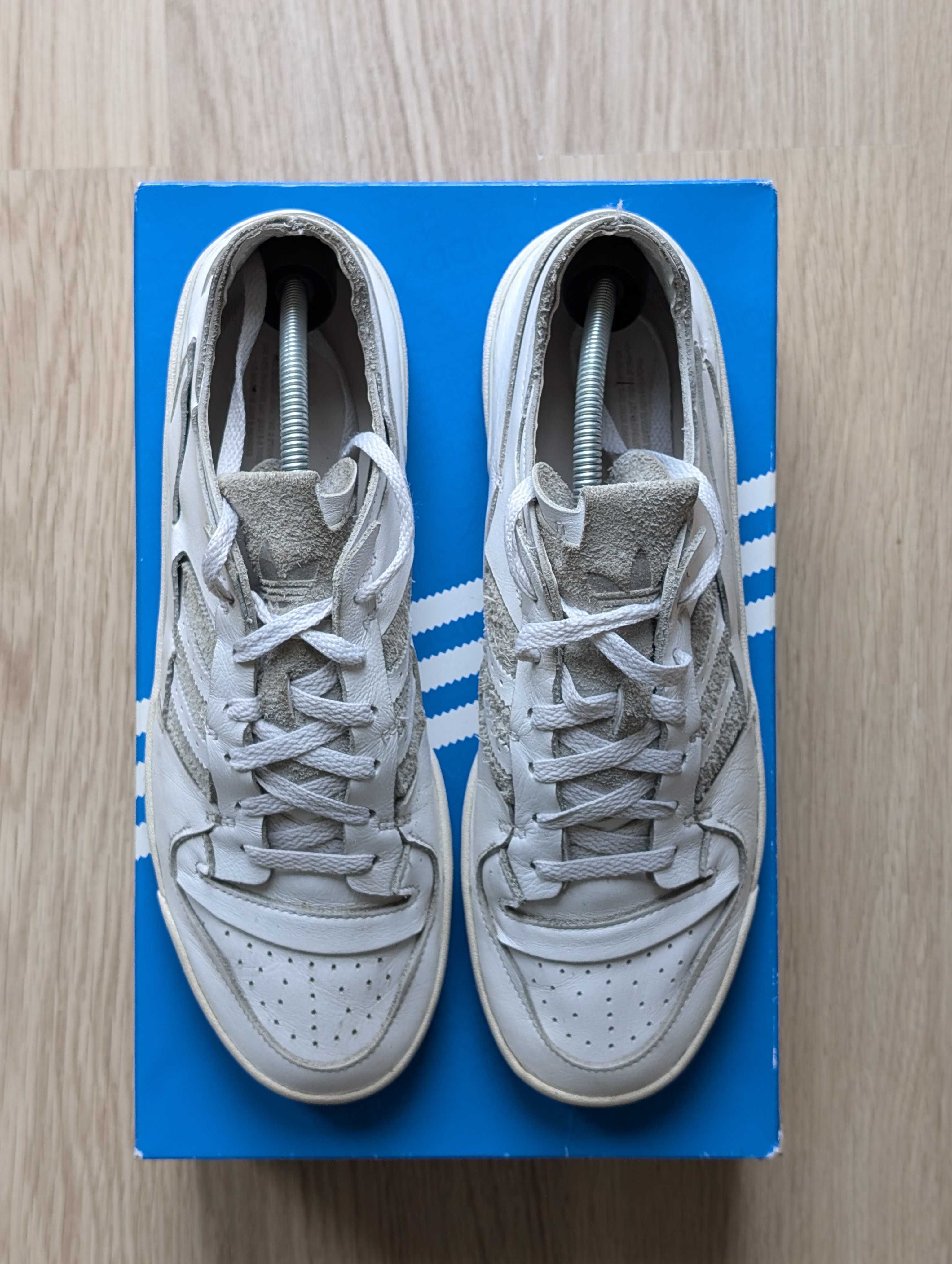 Buty Adidas Forum 84 Low Minimalist IC [45 1/3]