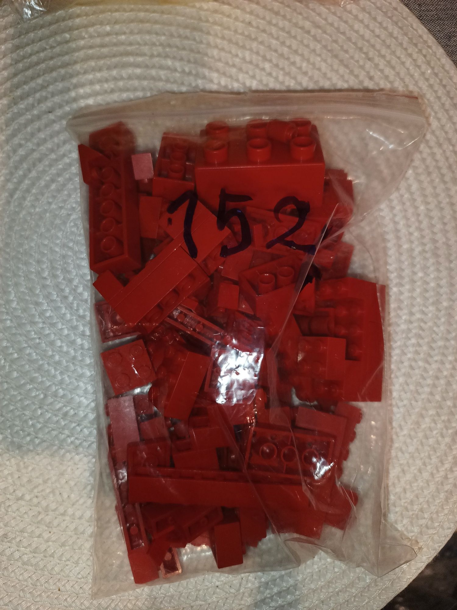 Czerwone klocki LEGO 152g