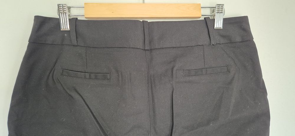 Czarne spodnie cygaretki damskie 44 M&J Styl