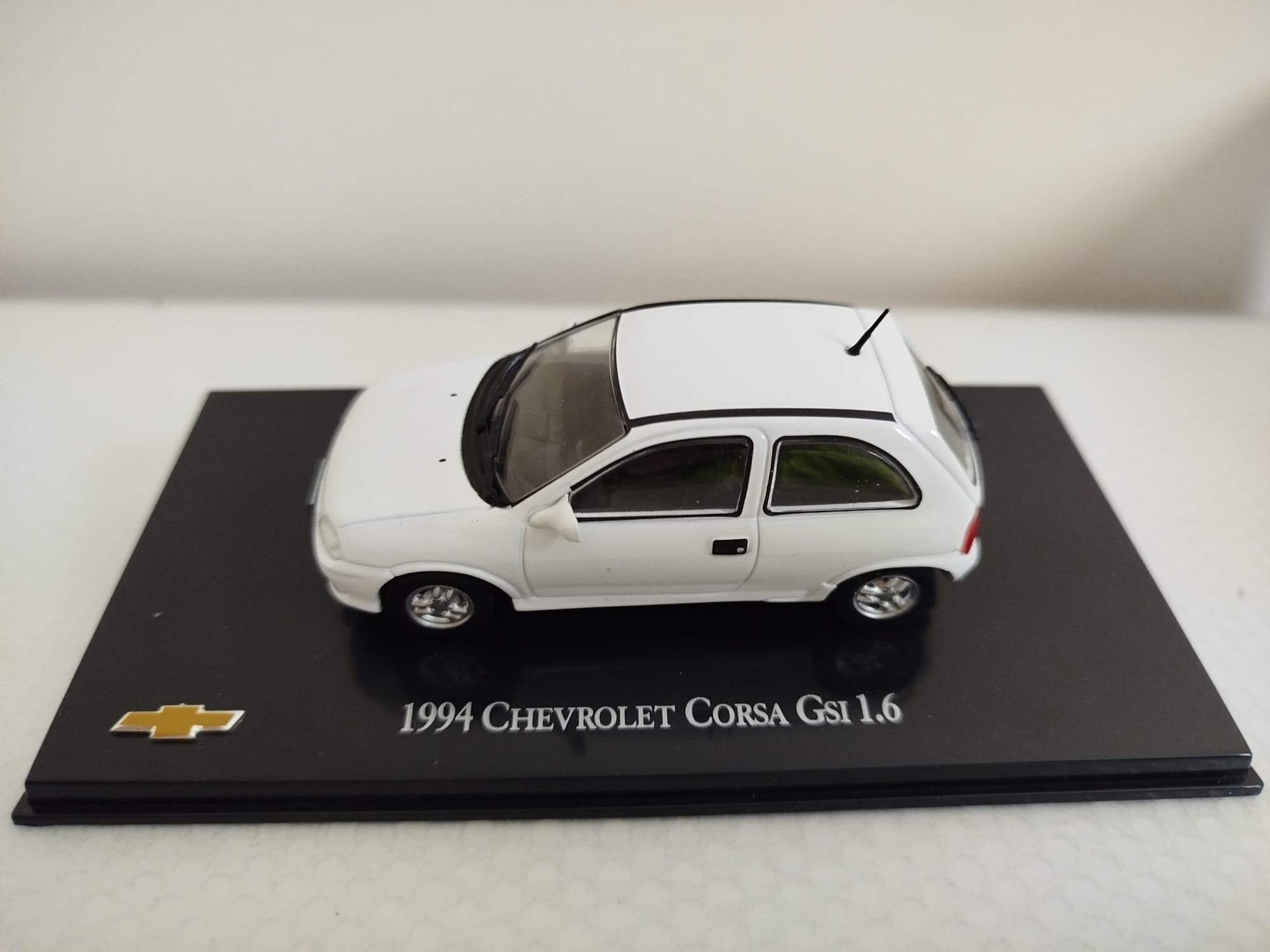 Miniatura Chevrolet Corsa GSI 1/43 Nova