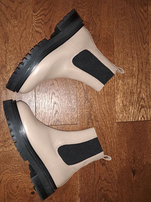 Нові кожані осінні ботинки р.39