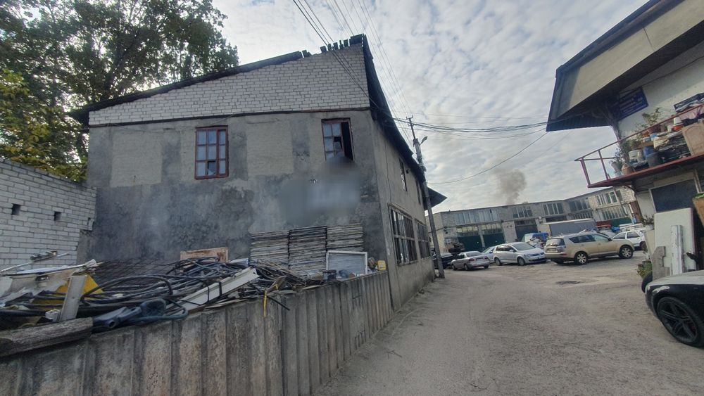 Продам приміщення під комерцію