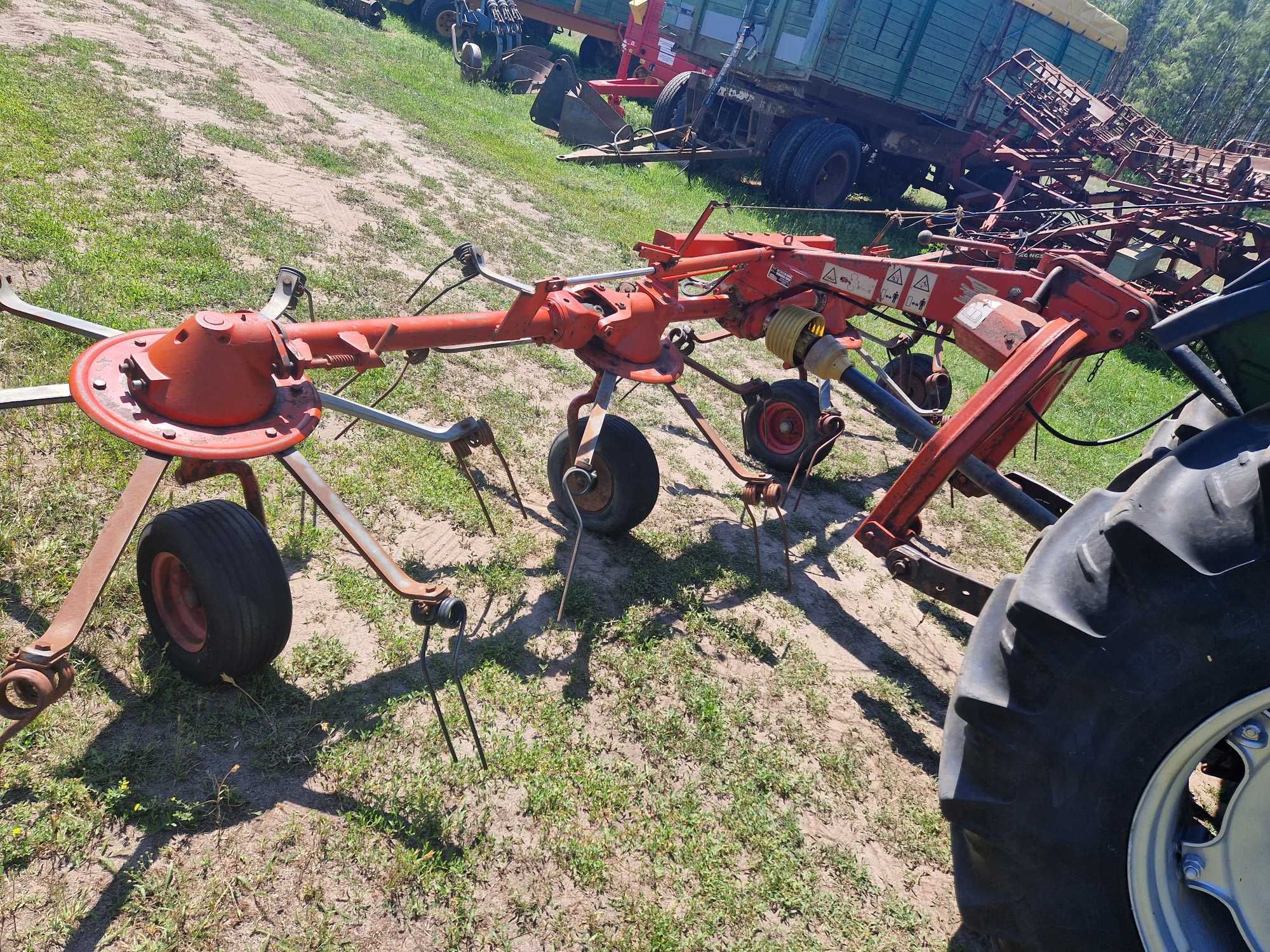 przetrząsarka Morra MH 530 hydraulicznie składana