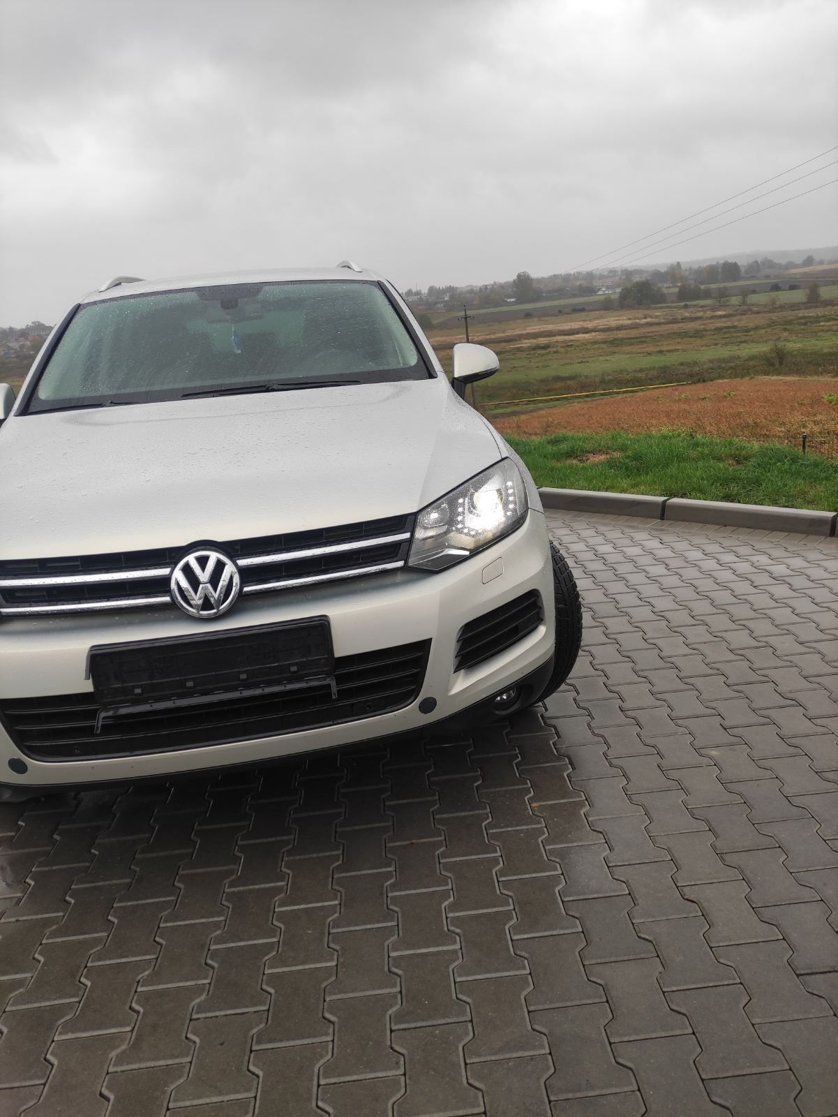 Touareg NF капот туарек нф  та інші частини таурег нф