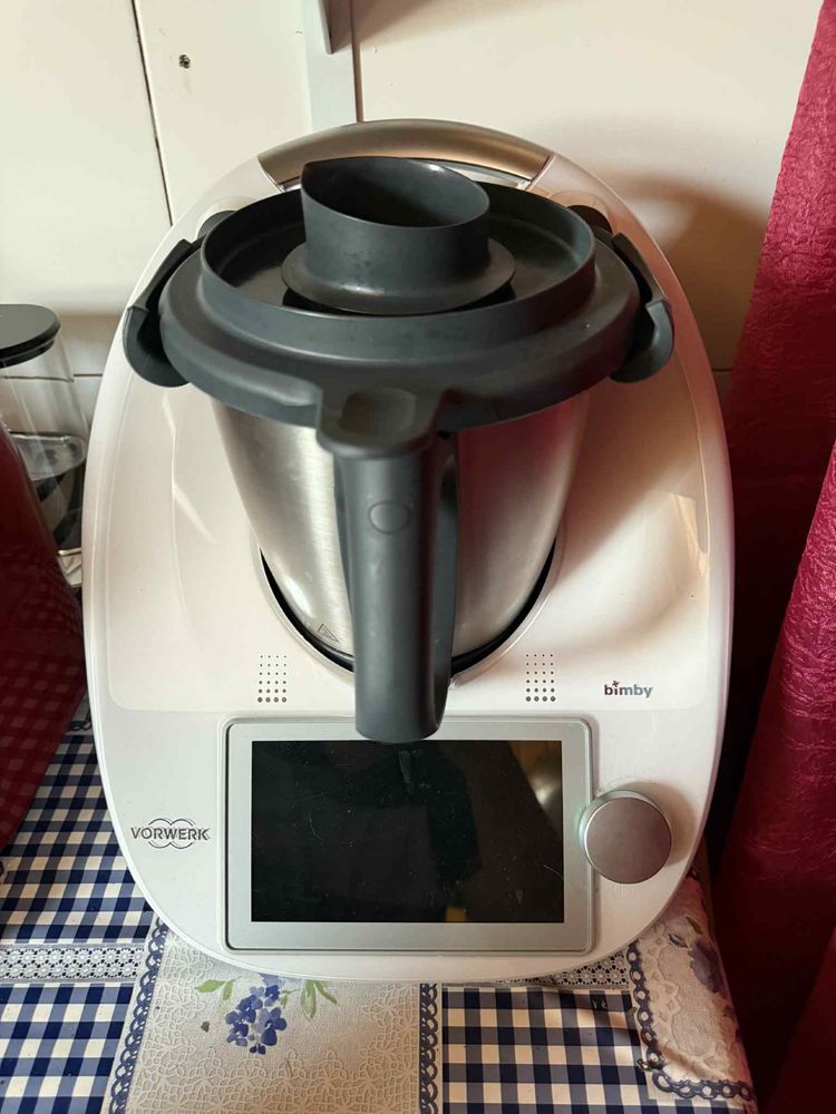 Robo de cozinha Bimby TM6