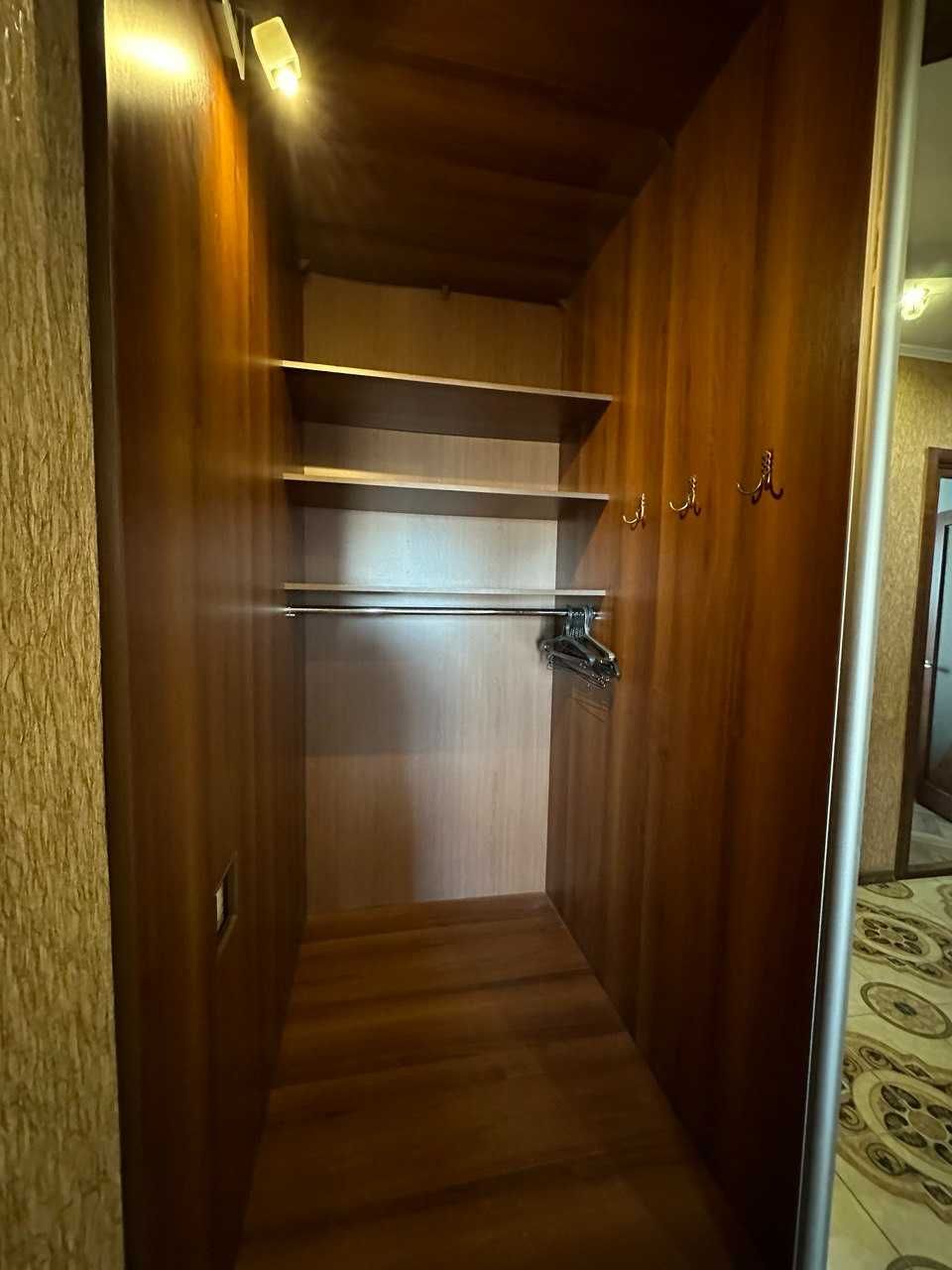 Продам укомплектовану 3 кімнатну кв-ру на Добровольського!