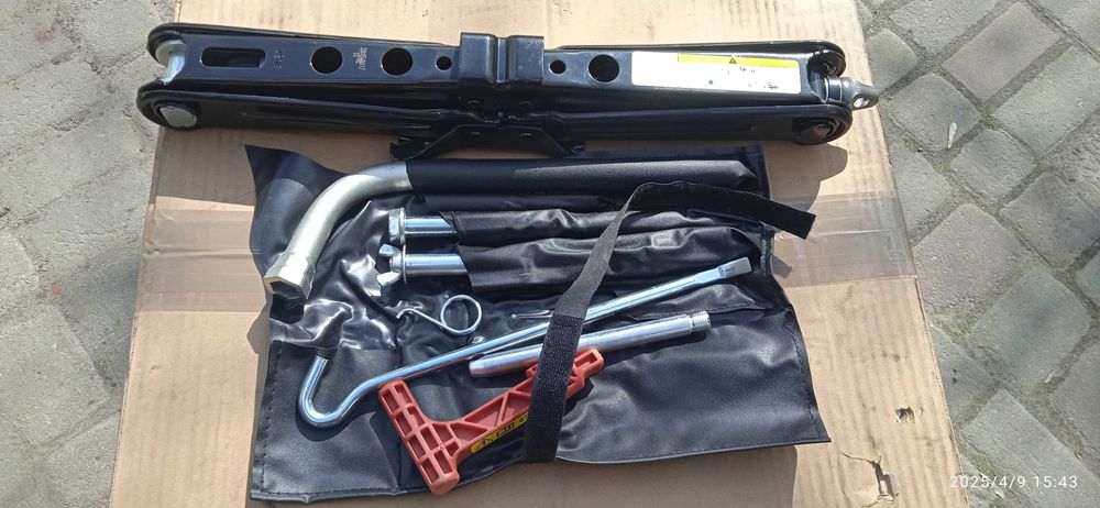 Домкрати автомоб. оригін. - Audi, Seat, Skoda, Volkswagen,Reno