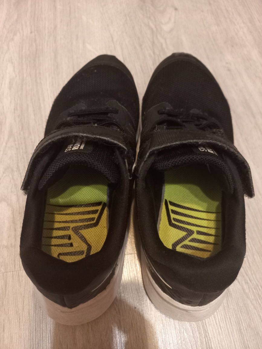 Buty chłopięce nike star runner rozmiar 31