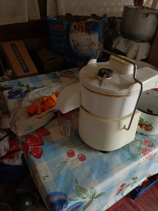 .Соковыжималка. Б.у.  Росинка-202