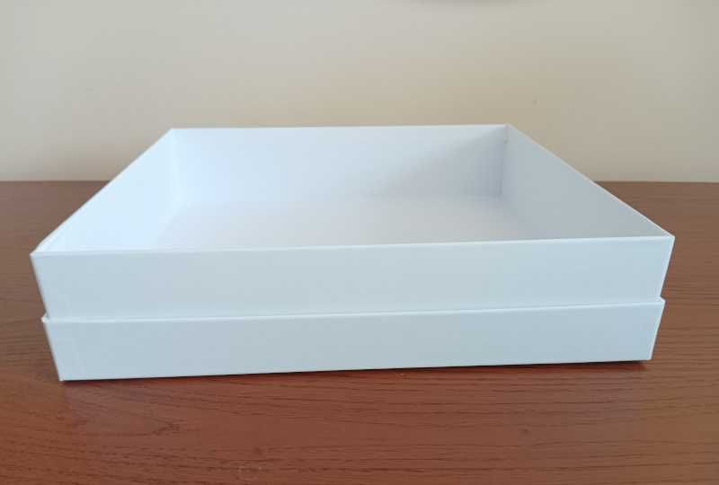 Pudełko ozdobne białe dekoracyjne box biały tacka 28 x 25 x 6,5 cm