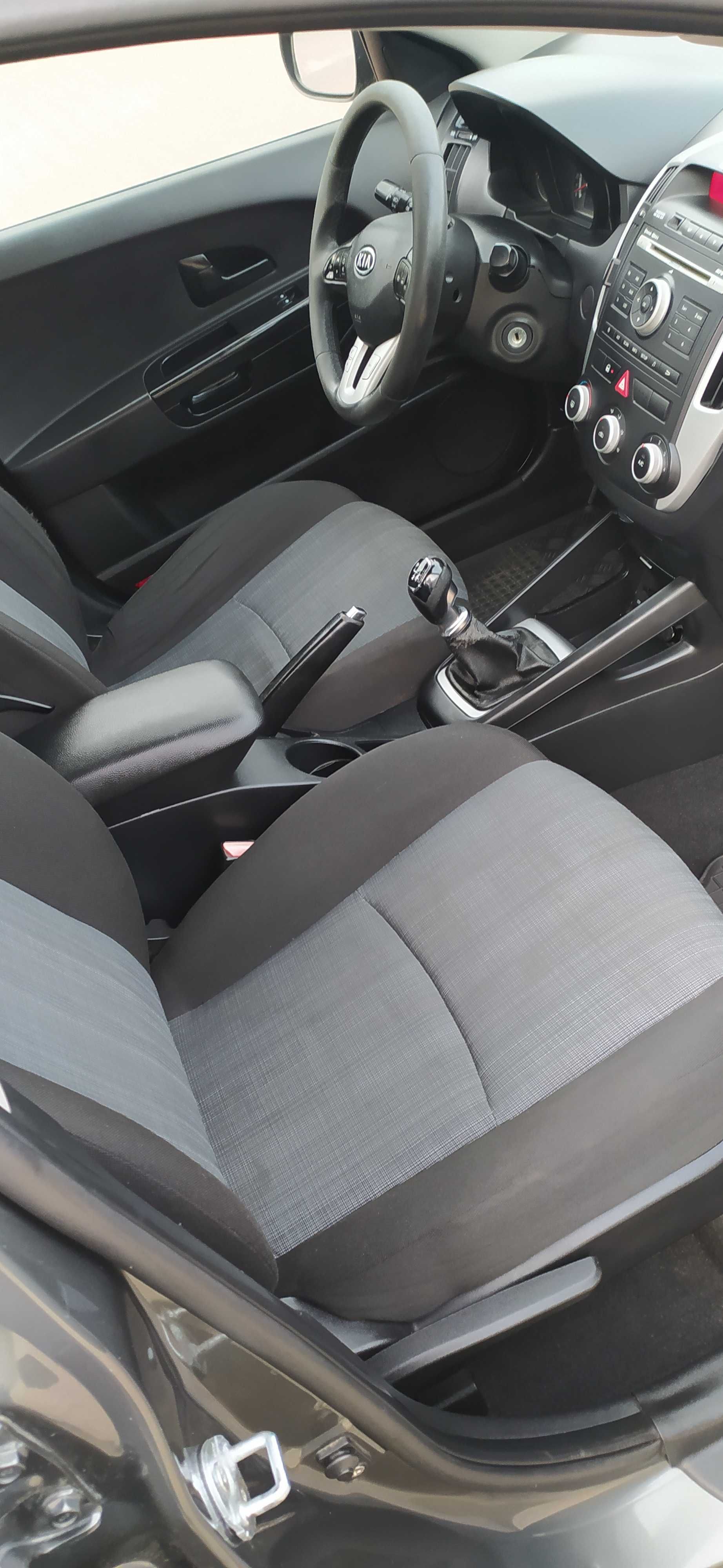 Kia Ceed Cee'd 1.6 Crdi Sw 116KM 2011 rok, przegląd do 15.05.26