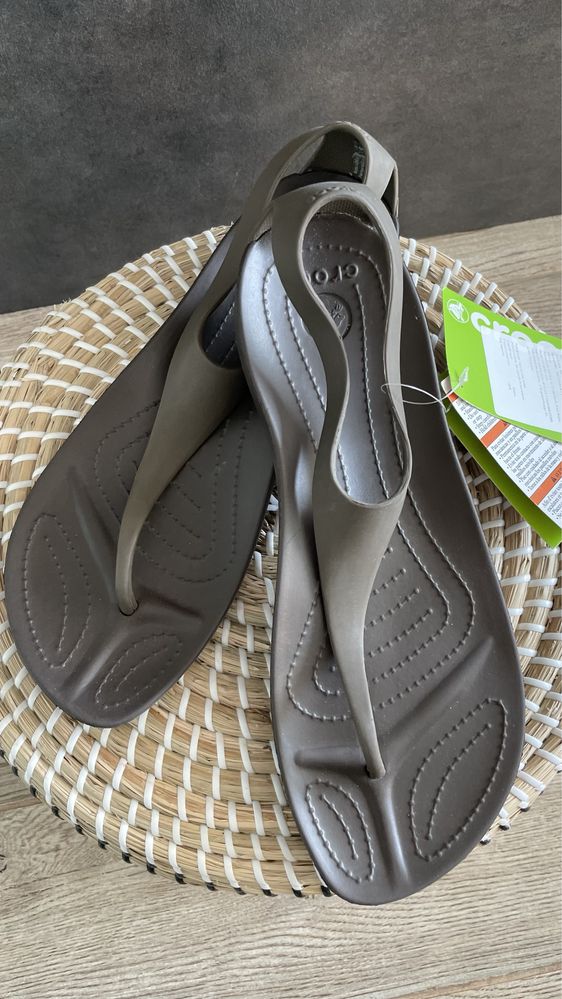 Crocs japonki sexi flip espresso W10 41/42