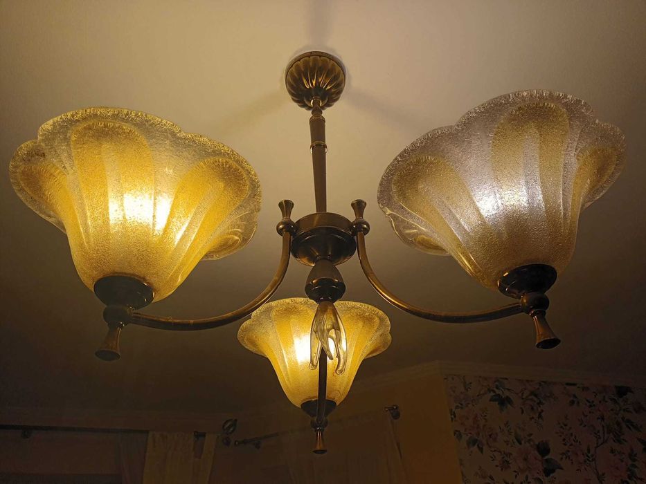 Żyrandol szklany, lampa wisząca klosz kwiat