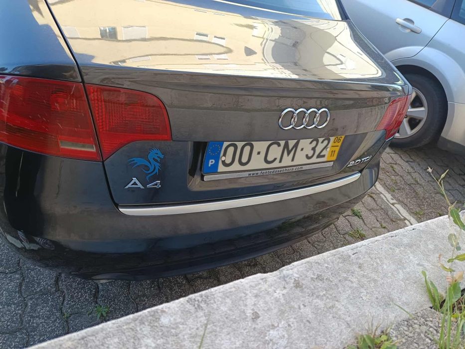 Audi A4 2.0 S-line  TDI 170 CV com apenas 219.000 carro impecável