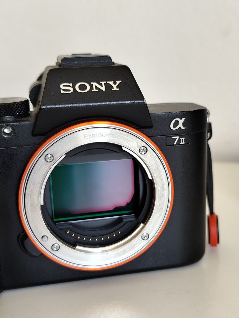 Máquina fotográfica Sony a7 ii + 50mm 1.8
